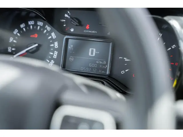 Citroën C3 1.2 PureTech Business 2022 Benzine 24