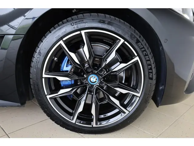 BMW i4 M50 2023 Elektrisch 6