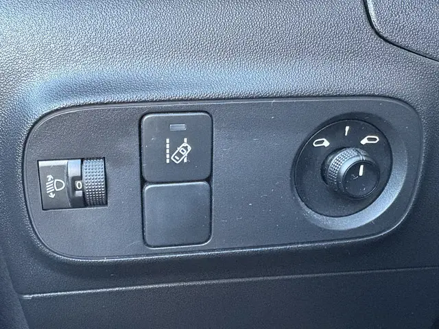 Citroën C3 1.2 PureTech S&S Shine 2018 Benzine 25