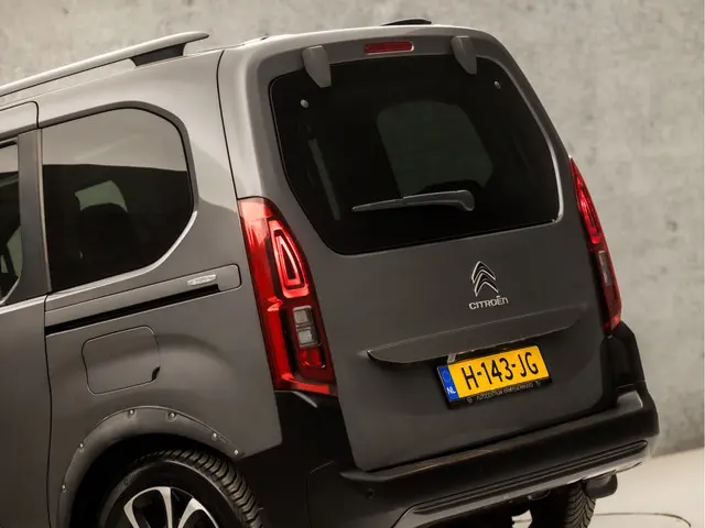 Citroën Berlingo 1.2 PureTech Shine Sport 2019 Benzine 17