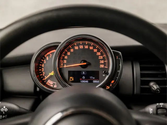 MINI One 1.5 One Sport 2019 Benzine 21