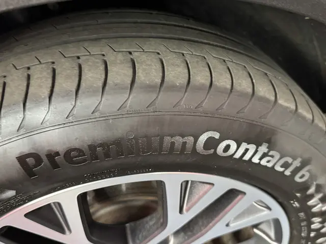 Ford Kuga 2.5 PHEV Titanium X 2021 Hybride Benzine 25