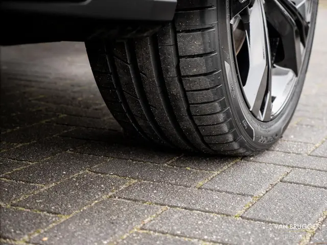 Audi Q3 45 TFSI e S-Line 2022 Hybride Benzine 17