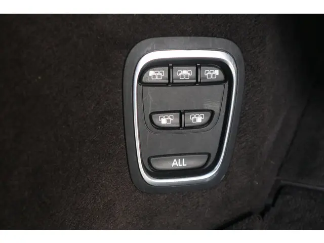 Renault Espace 1.8 TCe Limousin 7p. 2018 Benzine 17