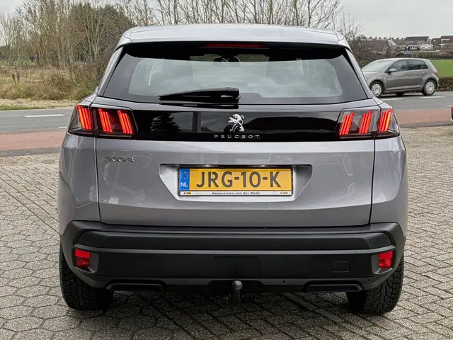 Peugeot 3008 1.2 PureTech Active Pack 2021 Benzine 8