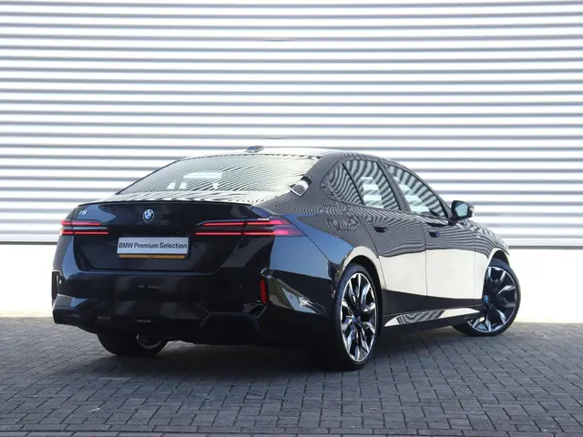 BMW i5 eDrive40 2025 Elektrisch 2