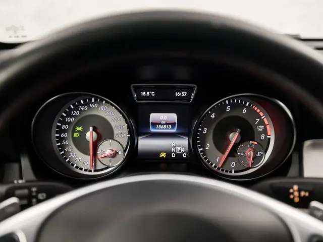 Mercedes-Benz GLA 200 AMG Sport 2015 Benzine 21