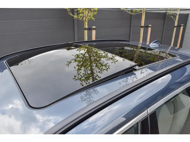 BMW X1 sDrive18i High Executive 2018 Benzine 12