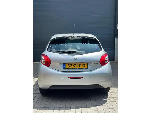 Peugeot 208 1.2 VTi Envy Cruise - Navi - BT 2013 Benzine 8