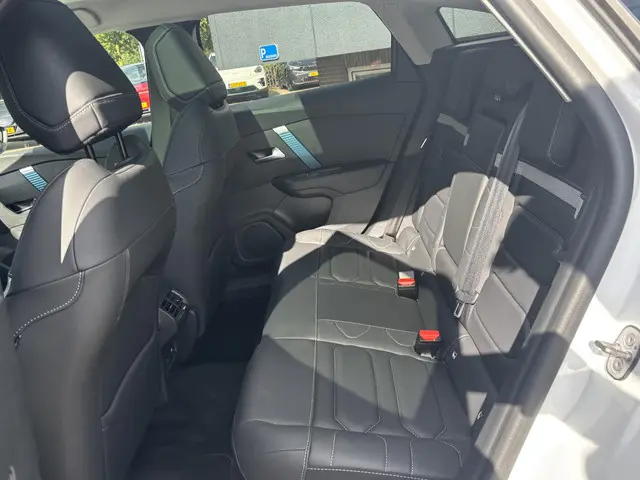 Citroën ë-C4 Shine 50 kWh 2022 Elektrisch 10