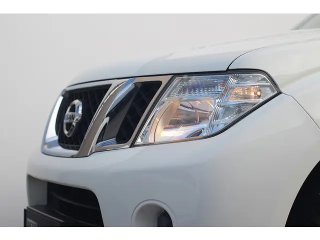Nissan Navara 2.5 dCi XE King Cab 2012 Diesel 45