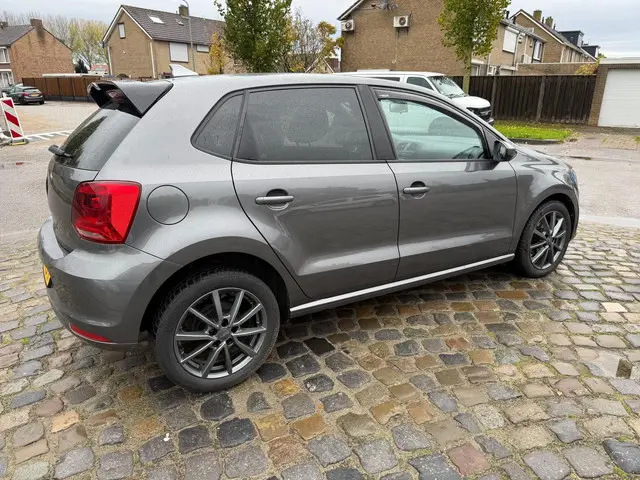 Volkswagen Polo 1.0 Comfortline 2017 Benzine 4