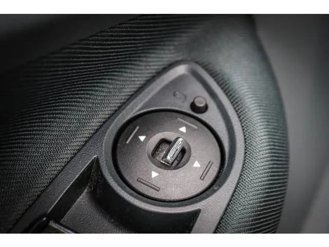 Ford C-MAX 1.6 EcoBoost Titanium 2012 Benzine 19