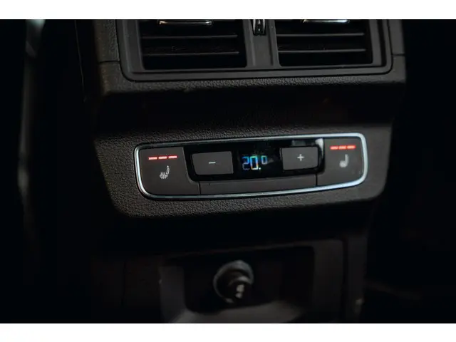 Audi Q5 50 TFSI e S edition 2021 Hybride Benzine 23