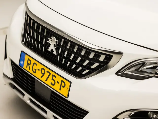 Peugeot 3008 1.2 PureTech Sport 2017 Benzine 31