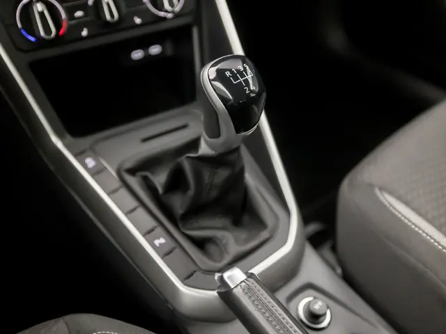 Volkswagen Polo 1.0 Sportline 2023 Benzine 11