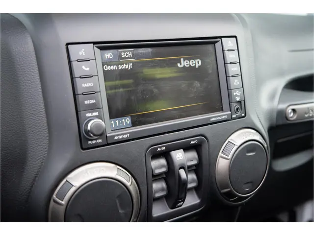 Jeep Wrangler Unlimited 3.6 Golden Eagle 2019 Benzine 19