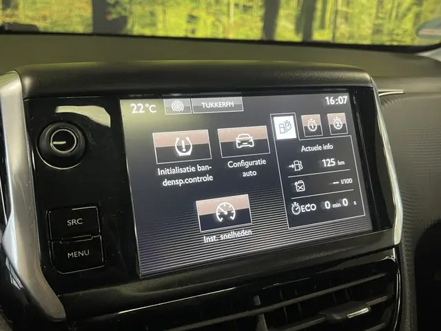 Peugeot 2008 1.2 PureTech Féline 2015 Benzine 15