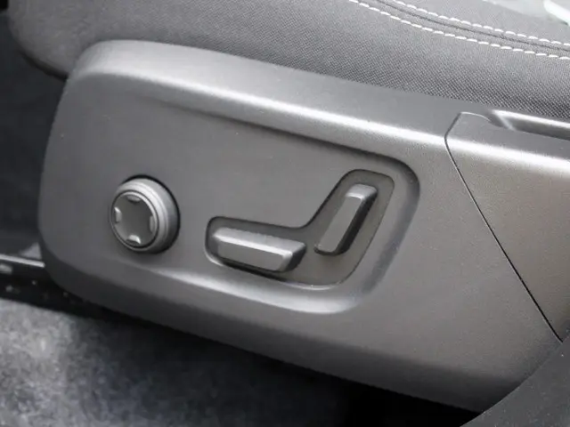 Volvo XC40 2.0 B4 Plus Dark 2024 Benzine 14