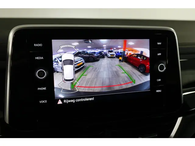 Volkswagen T-Roc 1.5 TSI R-Line Business+ 2022 Benzine 29