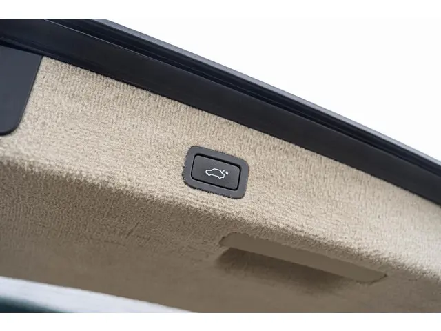 Volvo V70 2.0 T4 Inscription Edition 2015 Benzine 14