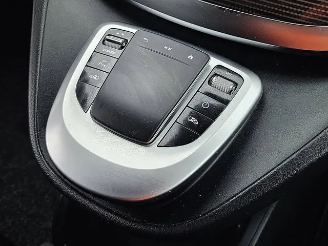 Mercedes-Benz EQV 300 2020 Elektrisch 12