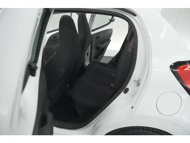 Citroën C1 1.0 e-VTi Airscape Feel 2015 Benzine 27