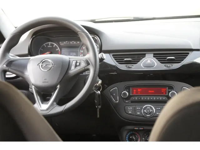 Opel Corsa 1.2 2017 Benzine 12