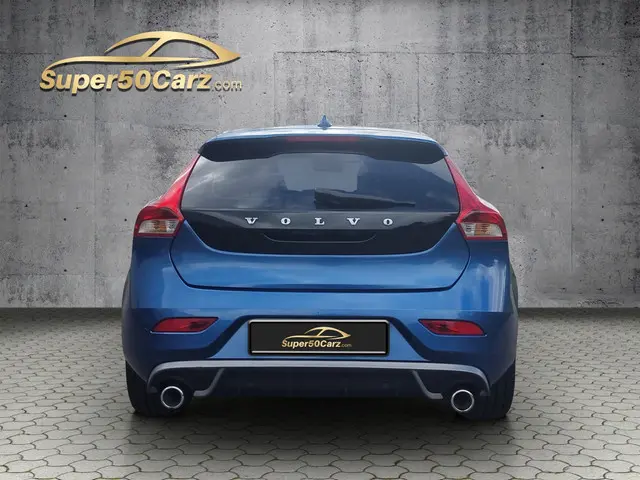Volvo V40 2.0 D2 R-Design 2017 Diesel 8