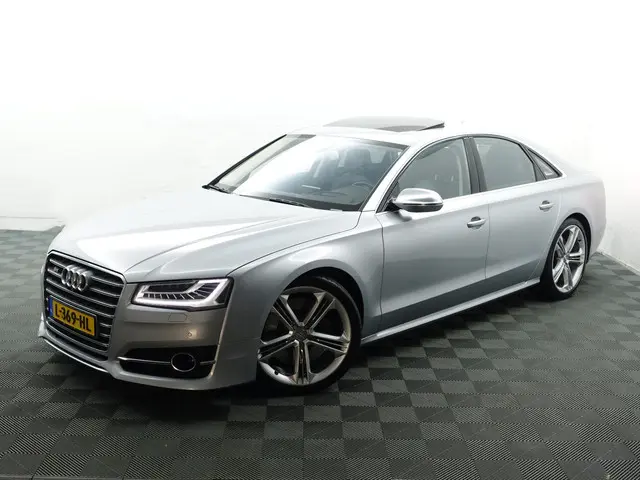 Audi A8 4.0 TFSI S8 Quattro Design selection- 2015 Benzine 4