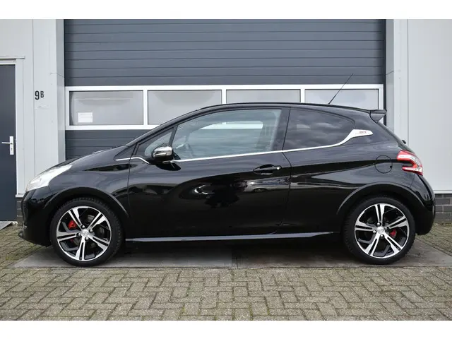 Peugeot 208 1.6 THP GTi 2015 Benzine 2