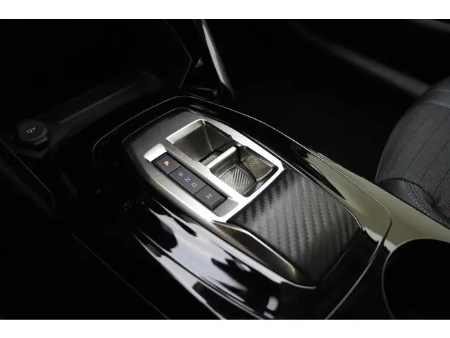 Peugeot 208 1.2 100pk Automaat Allure 2022 Benzine 19