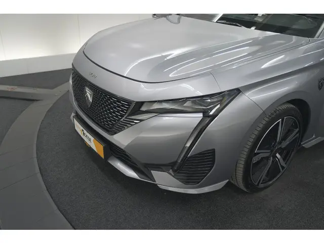 Peugeot 308 SW PureTech 130 EAT8 GT 2024 Benzine 17