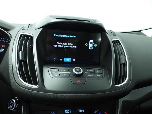 Ford C-MAX 1.0 125PK Titanium 2019 Benzine 32
