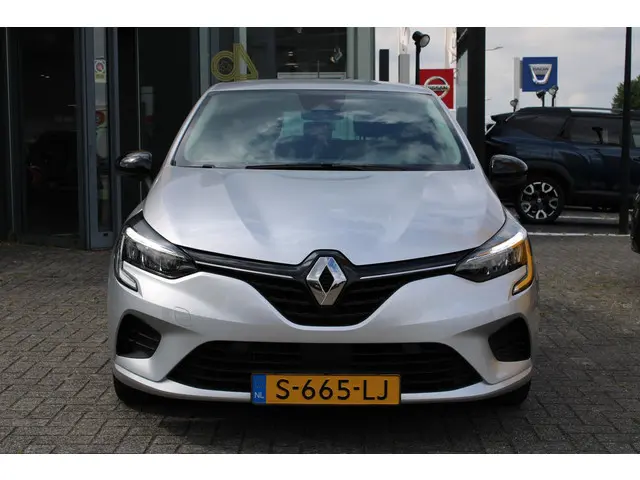 Renault Clio TCe 90 Equilibre 2023 Benzine 31