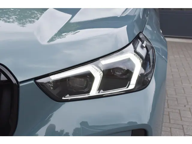BMW X1 sDrive18i 2024 Benzine 13