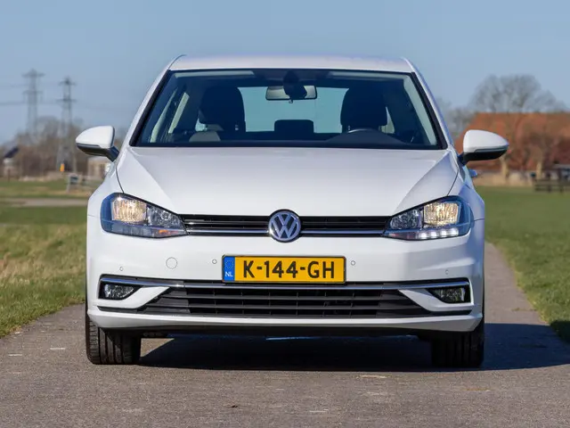 Volkswagen Golf 1.0 TSI Trendline 2019 Benzine 4