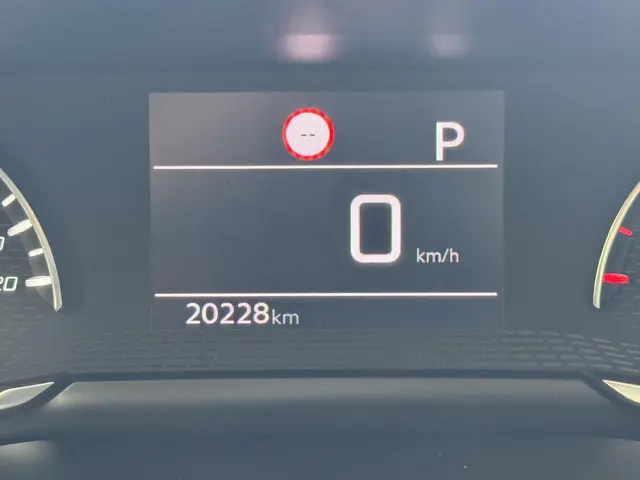 Peugeot 2008 1.2 PureTech Allure Pack 2022 Benzine 28