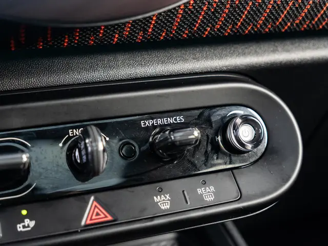 MINI Countryman JCW ALL4 2024 Benzine 24