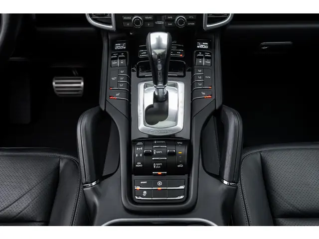 Porsche Cayenne S 2016 Benzine 13