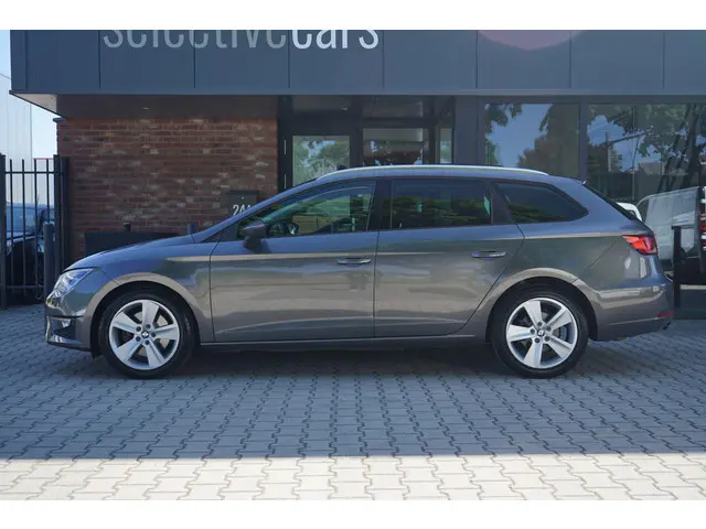 SEAT Leon ST 1.8 TSI FR Business 2014 Benzine 28