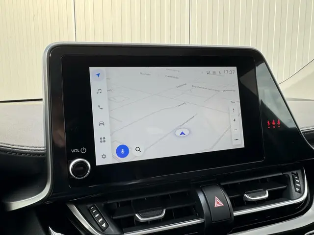Toyota C-HR 1.8 Hybrid Dynamic 2023 Hybride Benzine 7