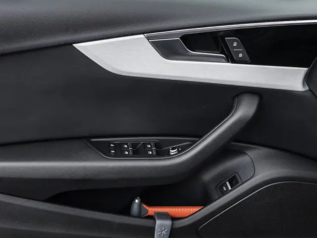 Audi A4 Avant 35 TFSI 150PK S line 2020 Benzine 21