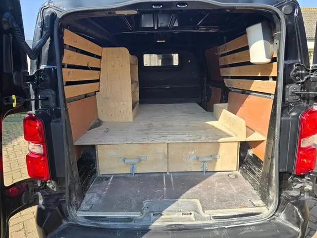 Opel Vivaro 2.0 CDTI L3H1 Edition 2019 Diesel 10