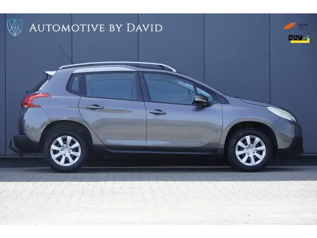 Peugeot 2008 1.2 VTi 82 pk ACTIVE 2014 Benzine 6