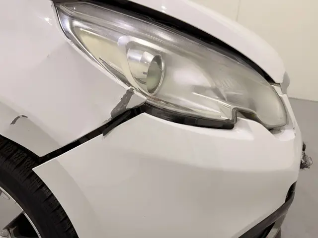 Peugeot 2008 1.2 PureTech Allure Automaat 2014 Benzine 14