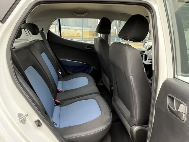 Hyundai i10 1.0i i-Motion Comfort 2015 Benzine 22