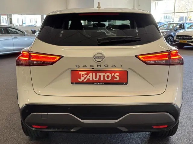 Nissan QASHQAI 1.3 MHEV Xtronic 2023 Benzine 4