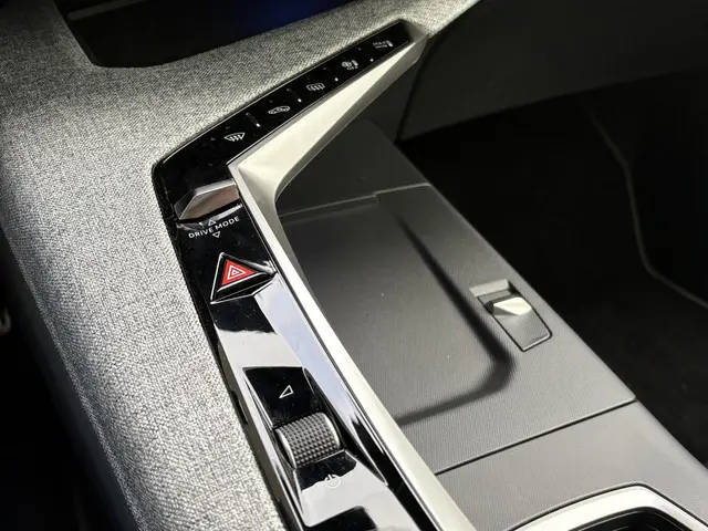 Peugeot 3008 1.2 Hybrid 145 GT 2025 Hybride Benzine 20