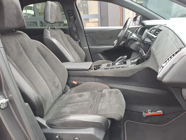 DS DS 7 Crossback 1.2 PureTech Executive 2021 Benzine 36